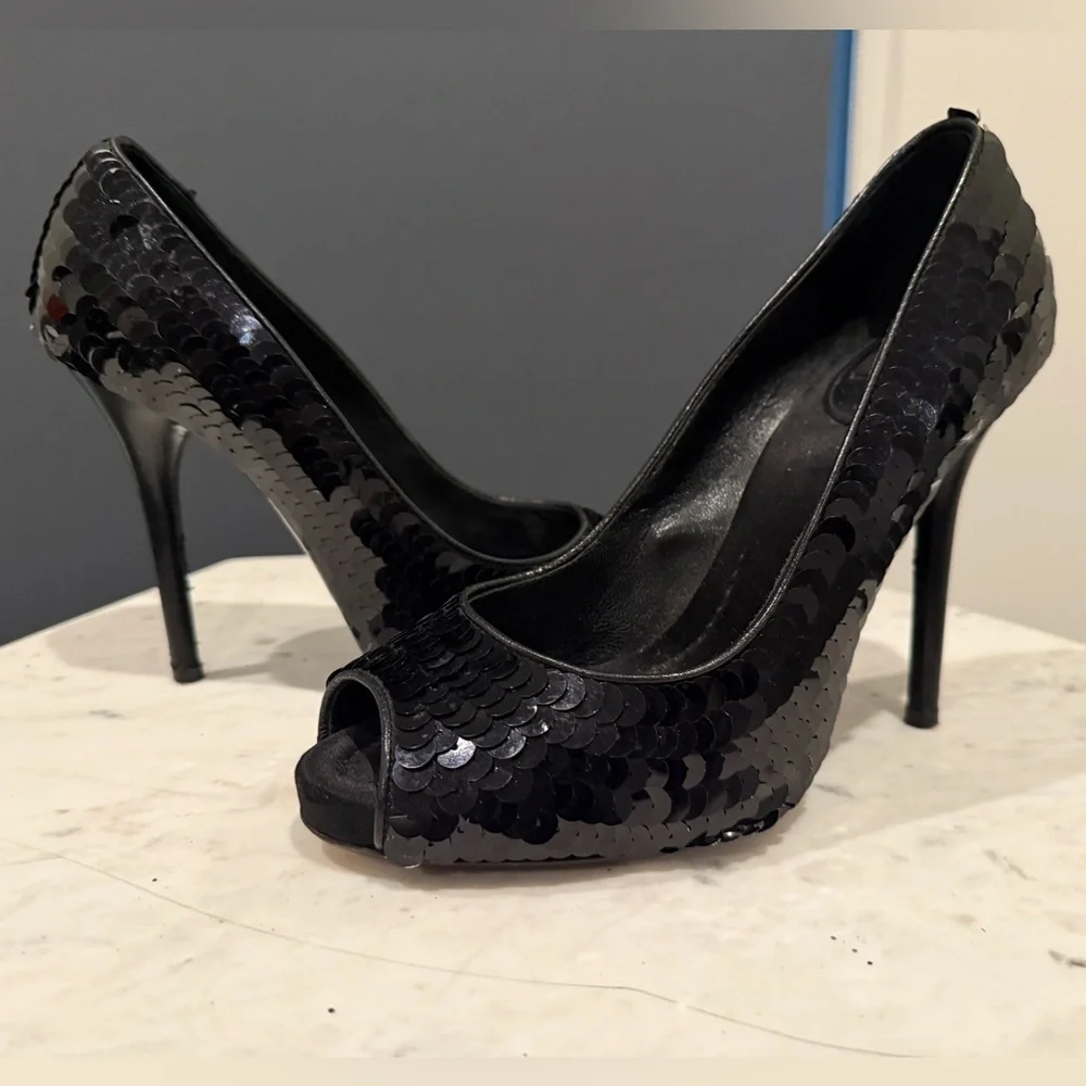 D&G DOLCE &‎ GABBANA Black Sequin Platform Pumps Size 38 RARE
